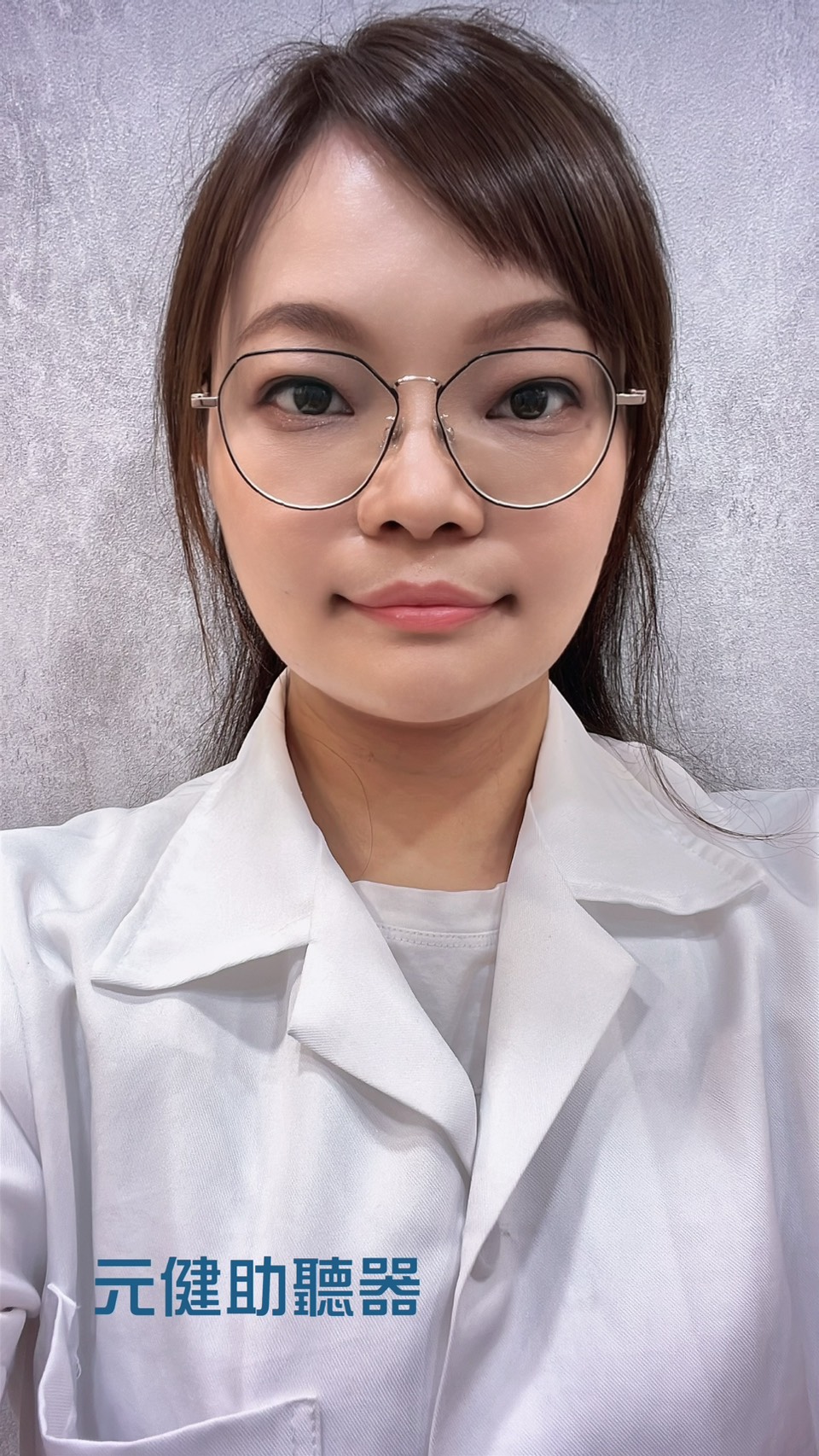 南投縣草屯鎮的元健助聽器草屯助聽器店李聽力規劃師親切、友善，服務態度極受客戶推崇！