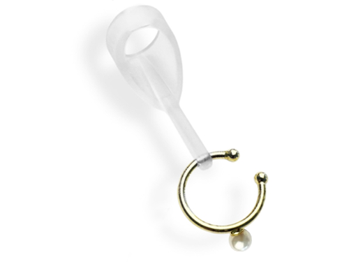 MIMITAKARA 金色安全環配戴示意